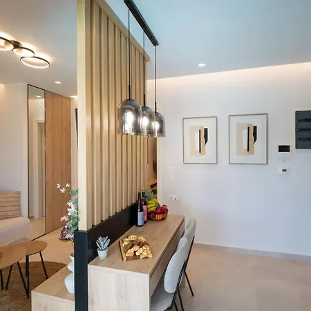 Azura Mar, Seaview Premium With Heated Mini Pool And Private Parking *