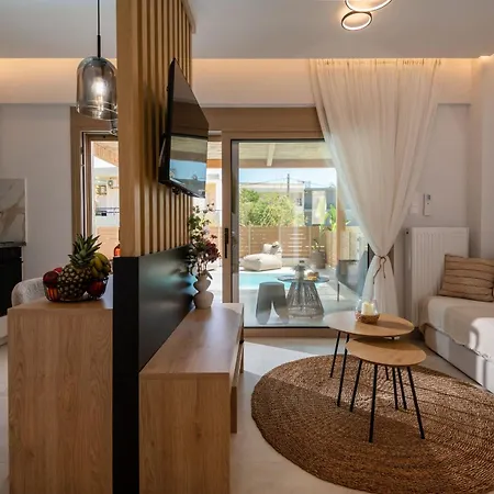 Azura Mar, Seaview Premium With Heated Mini Pool And Private Parking