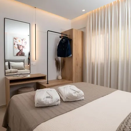 Apartament Azura Mar, Seaview Premium With Heated Mini Pool And Private Parking *