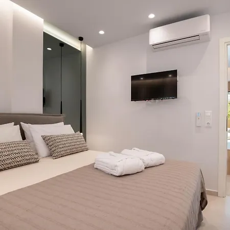 Apartament Azura Mar, Seaview Premium With Heated Mini Pool And Private Parking Rethymnon
