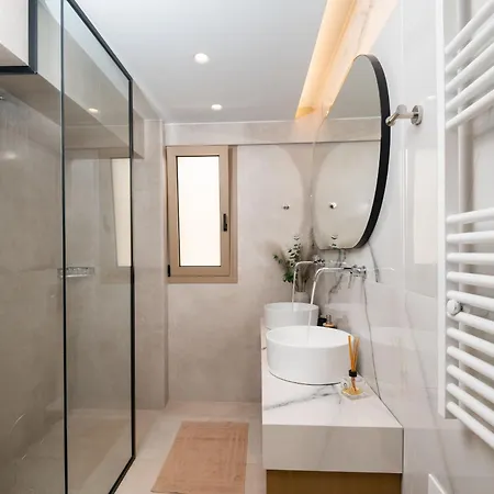 Apartament Azura Mar, Seaview Premium With Heated Mini Pool And Private Parking