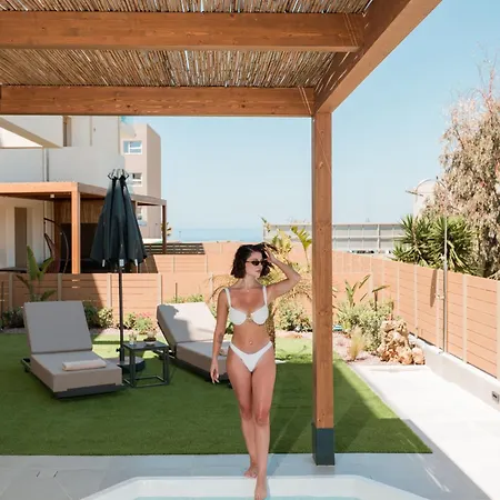 Azura Mar, Seaview Premium With Heated Mini Pool And Private Parking
