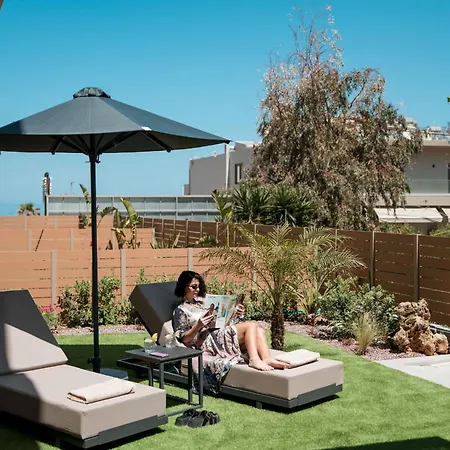 Apartament Azura Mar, Seaview Premium With Heated Mini Pool And Private Parking