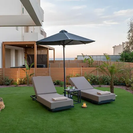 Azura Mar, Seaview Premium With Heated Mini Pool And Private Parking Rethymnon