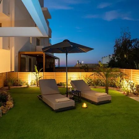 Azura Mar, Seaview Premium With Heated Mini Pool And Private Parking